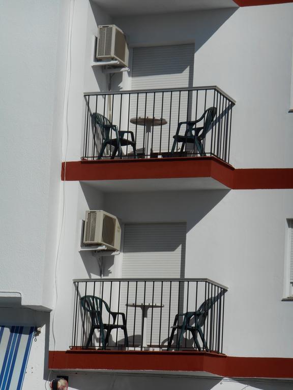 Hostal Paco Pepe Conil De La Frontera Exterior foto